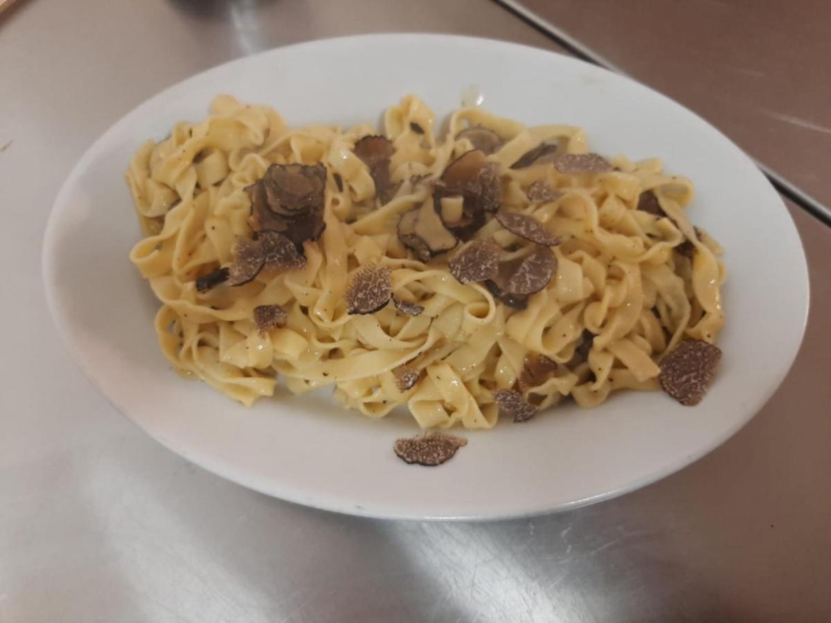 פיאבפלאגו La Buca Delle Fate Ristorante Albergo מראה חיצוני תמונה