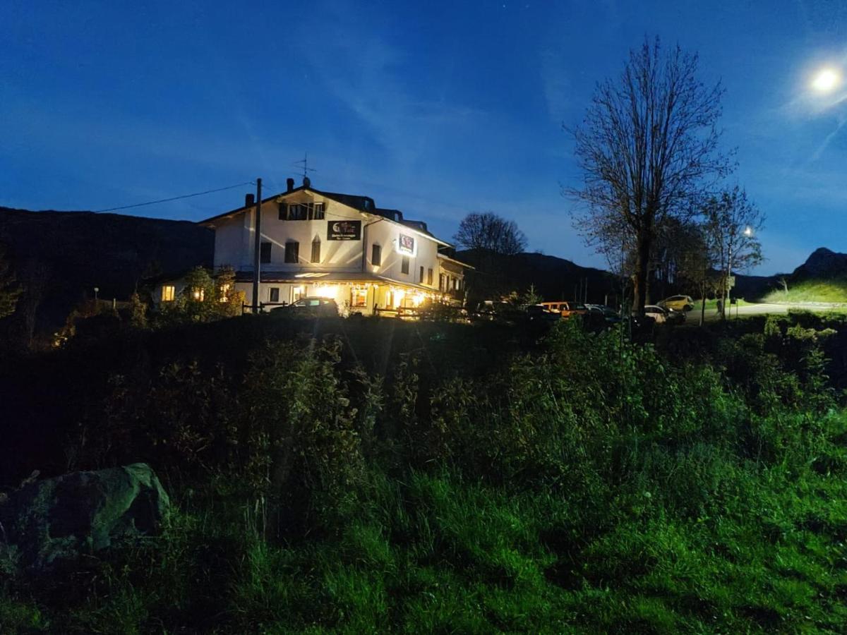 פיאבפלאגו La Buca Delle Fate Ristorante Albergo מראה חיצוני תמונה